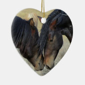 Twee bruine wilde paarden keramisch ornament (Rechts)