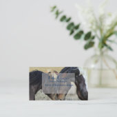 Twee bruine wilde paarden visitekaartje (Staand voorkant)