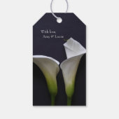 Twee calla's op zwarte trouw cadeaulabel (Achterkant)