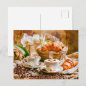 Twee cappuccino’s met croissants en orchideeën feestdagenkaart (Voorkant / Achterkant)