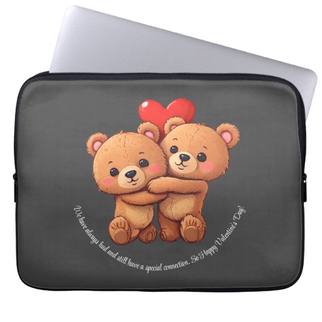 Twee cartoon beren knuffelen. laptop sleeve (Voorkant)