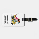 Twee Cartoon Raptors rijden op een motorscooter. Bagagelabel (Voorkant horizontaal)