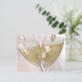 Twee champagnefluten gevuld met mousserende mousse briefkaart (Staand voorkant)