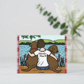 Twee chocolade labradors en mam briefkaart (Staand voorkant)