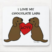 Twee chocolade-labradors met liefdesCartoon Muismat (Voorkant)