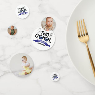 Twee Cool Boys 2e Verjaardagsfeestfoto Confetti