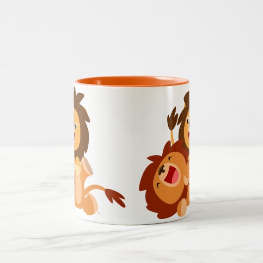 Twee Cute Playful Cartoon Lions Mok (Center)