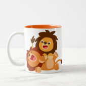 Twee Cute Playful Cartoon Lions Mok (Links)