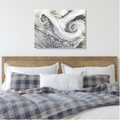 Twee cyclonen gevormd in tandem ten zuiden van IJs Canvas Afdruk (Insitu (Slaapkamer))