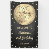 Twee dagen voor de tweede verjaardag van de maan spandoek (Verticaal)