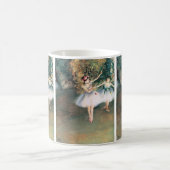 Twee danseressen op een podium van Edgar Degas, Vi Koffiemok (Center)