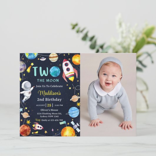 Twee De Maan Buitenruimte Blauw 2e Verjaardagsfees Kaart (Staand voorkant)