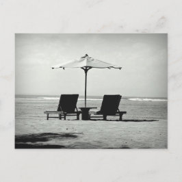 Twee dekstoelen op het strand briefkaart