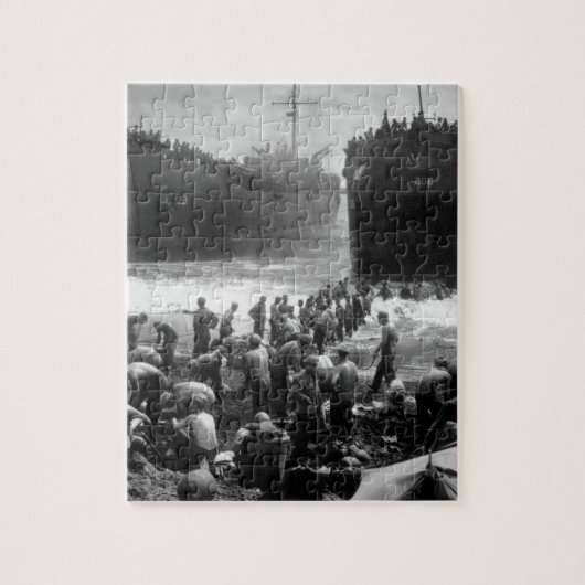 Twee door de kustwacht bemande LST's open_War-Afbe Legpuzzel (Verticaal)