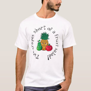 "Twee druiven met een fruitsalade." kawai T-shirt