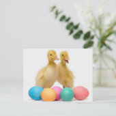 Twee eenden met Paaseieren Feestdagenkaart (Staand voorkant)