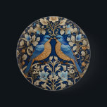 Twee elegante blauwe vogels William Morris geïnspi Ronde Button 5,7 Cm<br><div class="desc">Omarm artistieke flair met deze door Two Elegant Blue Birds William Morris geïnspireerde Button. Dit charmante accessoire heeft een delicaat ontwerp geïnspireerd op de tijdloze creaties van William Morris, met elegante blauwe vogels. Perfect voor het toevoegen van een vleugje verfijning aan uw kleding of accessoires, deze knop combineert kunst en...</div>