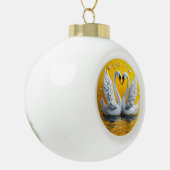 Twee Elegante Zwanen Keramische Bal Ornament (Links)