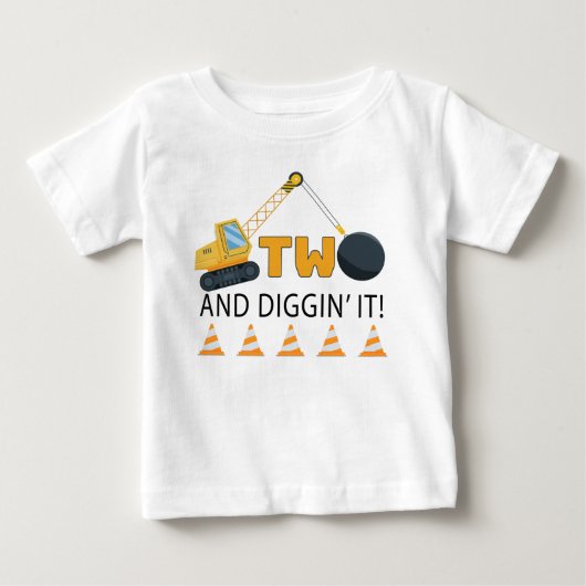 Twee en graven erin constructieverjaardags-T-shirt (Voorkant)
