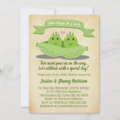 Twee erwten in een Baby shower met twee peul Kaart (Voorkant)