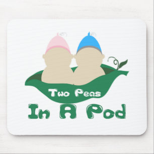 Twee erwten in een peul muismat