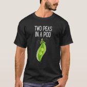 Twee erwten in een peulerwt in een pod t-shirt (Voorkant)