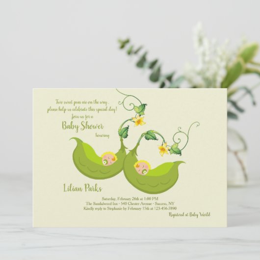 Twee Erwtenschillen Baby Shower Uitnodiging (Staand voorkant)