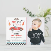 Twee Fast Birthday Party Race Car 2e verjaardag In Kaart (Staand voorkant)