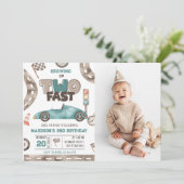 Twee Fast Race Car Boy 2e verjaardag Foto Kaart (Staand voorkant)