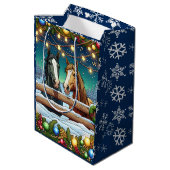 Twee feestelijke Cartoons in stripboekstijl Medium Cadeauzakje (Achterkant Gekanteld)