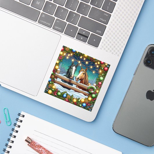 Twee feestelijke Cartoons in stripboekstijl Sticker (Laptop met iPhone)