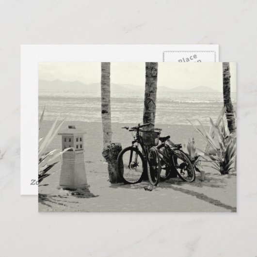 Twee fietsen op het strand van Sanur op Bali Briefkaart (Voorkant / Achterkant)
