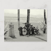 Twee fietsen op het strand van Sanur op Bali Briefkaart (Voorkant)