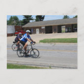 Twee fietsers in Burlington, Iowa Briefkaart (Voorkant)