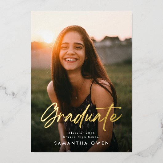 Twee foto Afstuderen partij gouden borstel Custom Folie Uitnodiging (Voorkant)