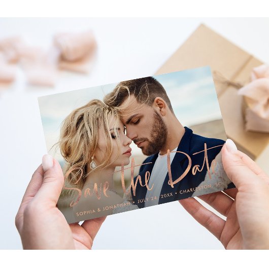 Twee foto | Faux Roos Gold Script Save the Date Aankondigingskaart