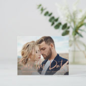 Twee foto | Faux Roos Gold Script Save the Date Aankondigingskaart (Staand voorkant)