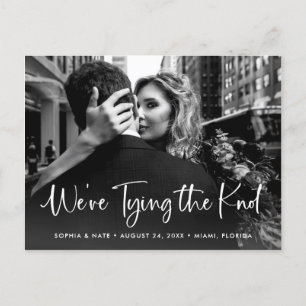 Twee foto   Het witte Manuscript die de knoop bind Aankondigingskaart