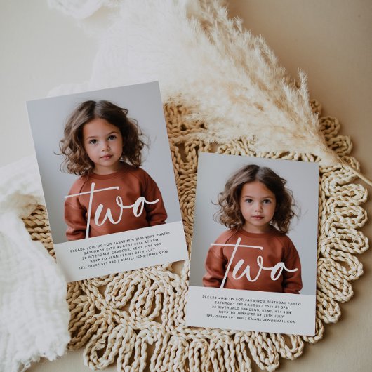 Twee foto verjaardag uitnodiging