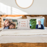 Twee foto zo Lucky om je neutraal te maken Lichaamskussen<br><div class="desc">Persoonlijke foto lijfkussens voor iemand speciaal. Het ontwerp kenmerkt krullende steunen om uw foto's te lijsten (bepalend wie wij en wie u zijn). In casual handschrift en skinny font typografie staat de tekst: We hebben het geluk dat we JULLIE hebben. Het fotomalplaatje is opstelling voor u om uw afbeeldingen toe...</div>