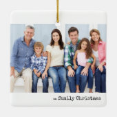 Twee foto's geluk is familiekerstminimalist keramisch ornament (Achterkant)