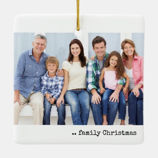 Twee foto's geluk is familiekerstminimalist keramisch ornament (Achterkant)