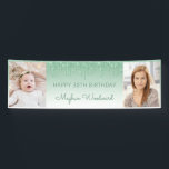 Twee foto's groen uitlijnen Glitter 30th Birthday Spandoek<br><div class="desc">Welkom gasten met deze chic, glamoureus fotobanner op 30ste verjaardag, met een dun groene faux glitter drip border en groene ombre background. Vervang gemakkelijk de twee afbeeldingen van de steekproef met foto's van de gast van eer. Personaliseer het met haar naam in groen handschrift manuscript onder de woorden "Happy 30th...</div>