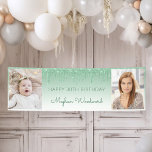 Twee foto's groen uitlijnen Glitter 30th Birthday Spandoek<br><div class="desc">Welkom gasten met deze chic, glamoureus fotobanner op 30ste verjaardag, met een dun groene faux glitter drip border en groene ombre background. Vervang gemakkelijk de twee afbeeldingen van de steekproef met foto's van de gast van eer. Personaliseer het met haar naam in groen handschrift manuscript onder de woorden "Happy 30th...</div>