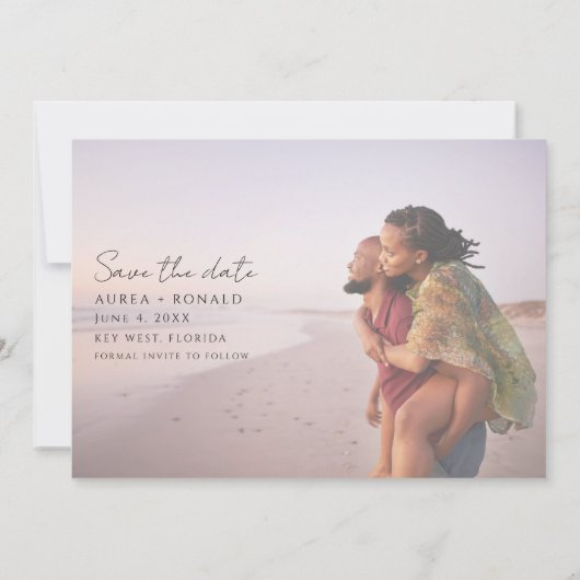Twee foto's van liefde en het strand bruiloft save the date (Achterkant)