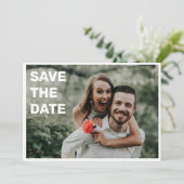 Twee foto's vet witte tekstoverlay eenvoudige trou save the date (Staand voorkant)