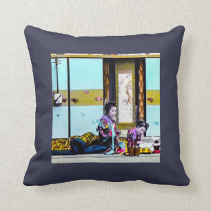 Twee geisha-roken voor het  Japan Kussen