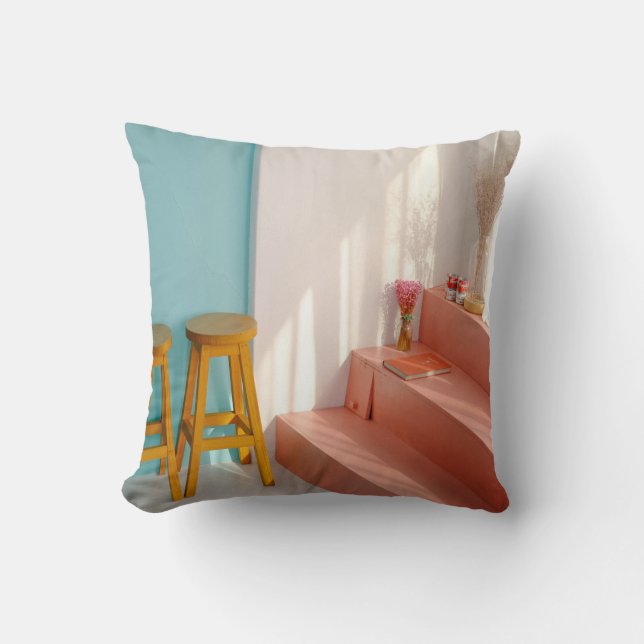 Twee gele houten stooten kussen (Voorkant)