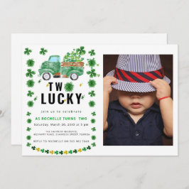 Twee gelukkige Shamrock verjaardagsfeestuitnodigin Kaart