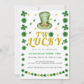 Twee gelukkige Shamrock verjaardagsfeestuitnodigin Kaart (Voorkant)